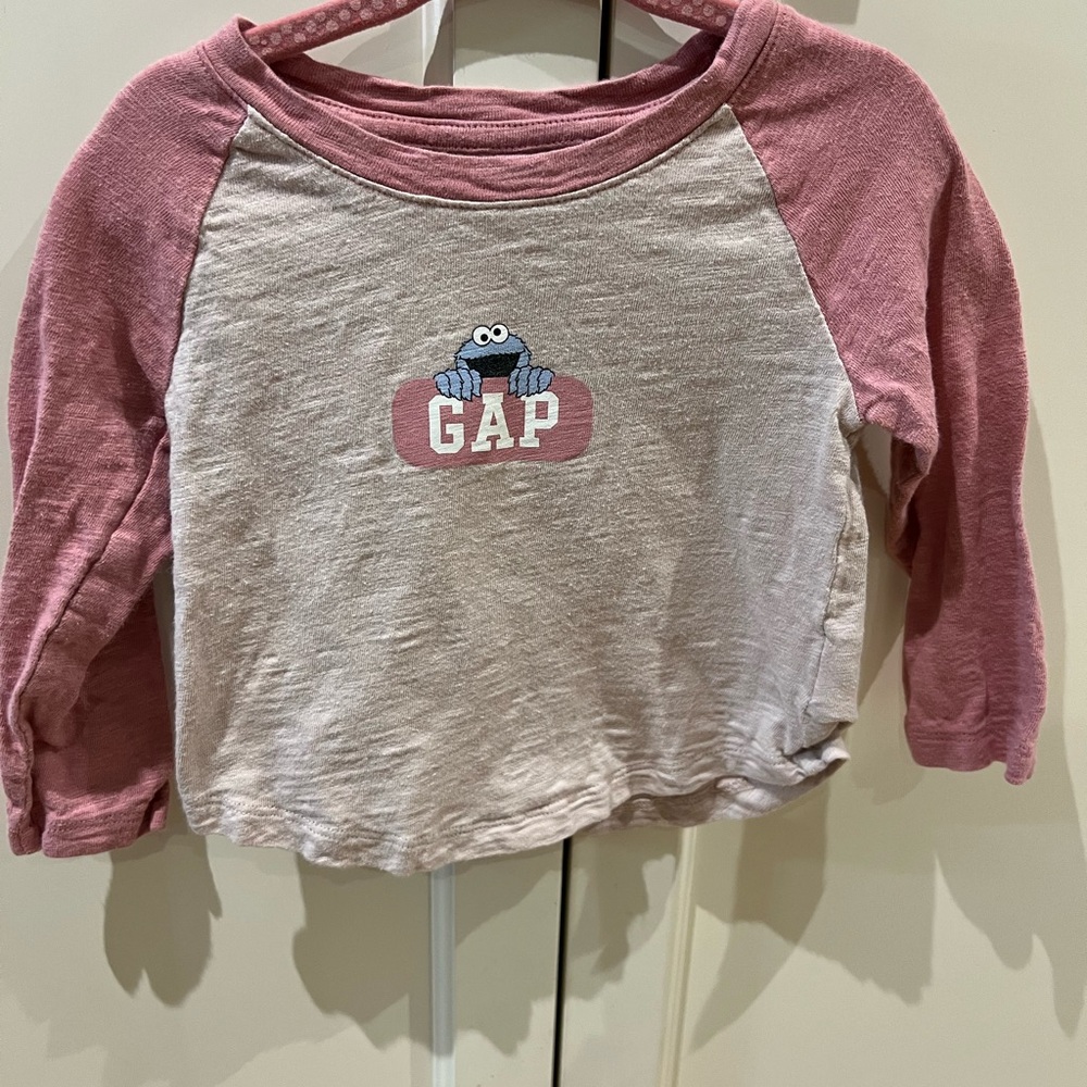 GAP Kids Pink and Cream Cookie Monster Shirt 18-24m